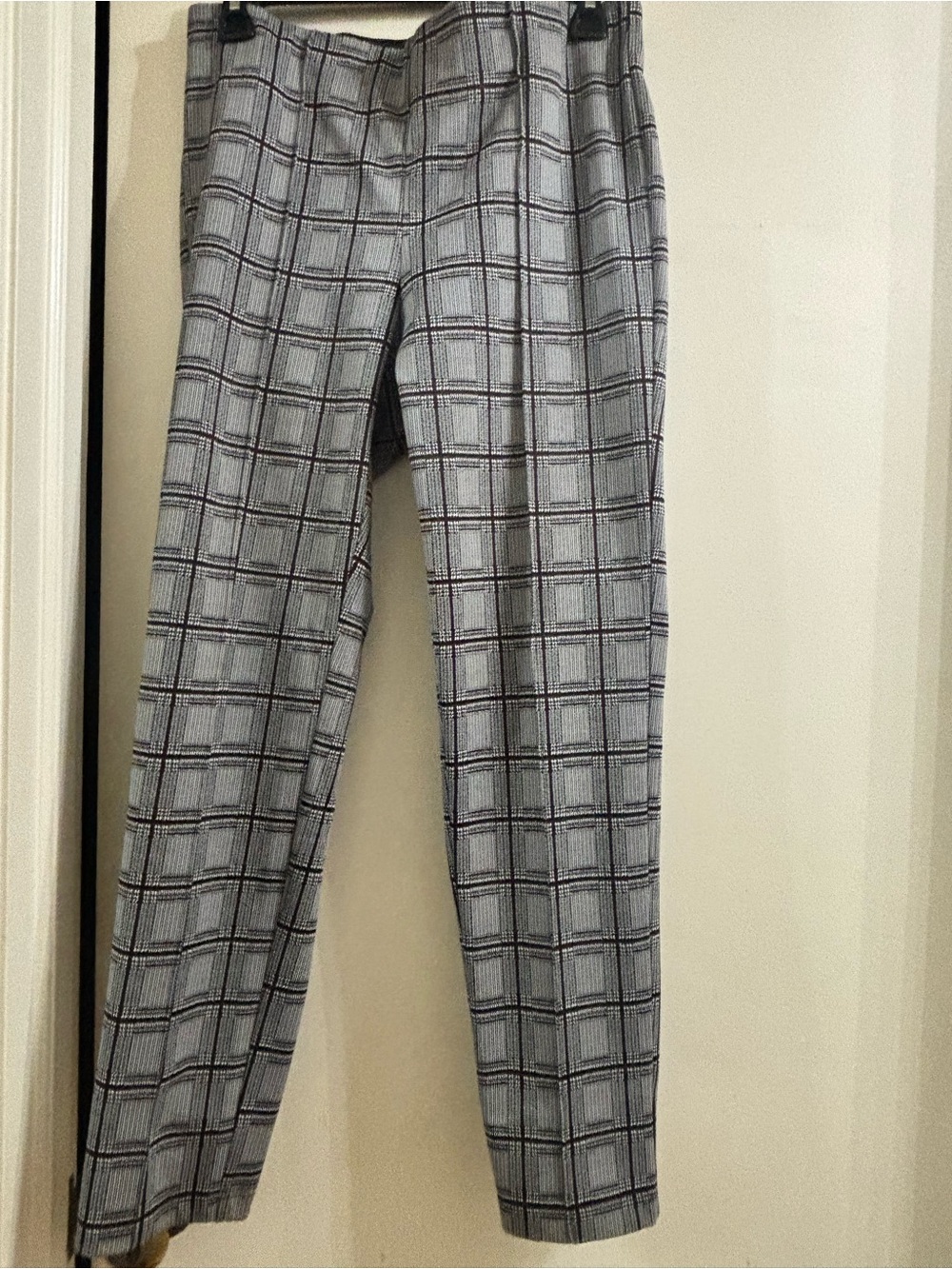 Soho Apparel Gray Plaid Skinny Pants
